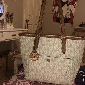 Michael Kohrs Tote
